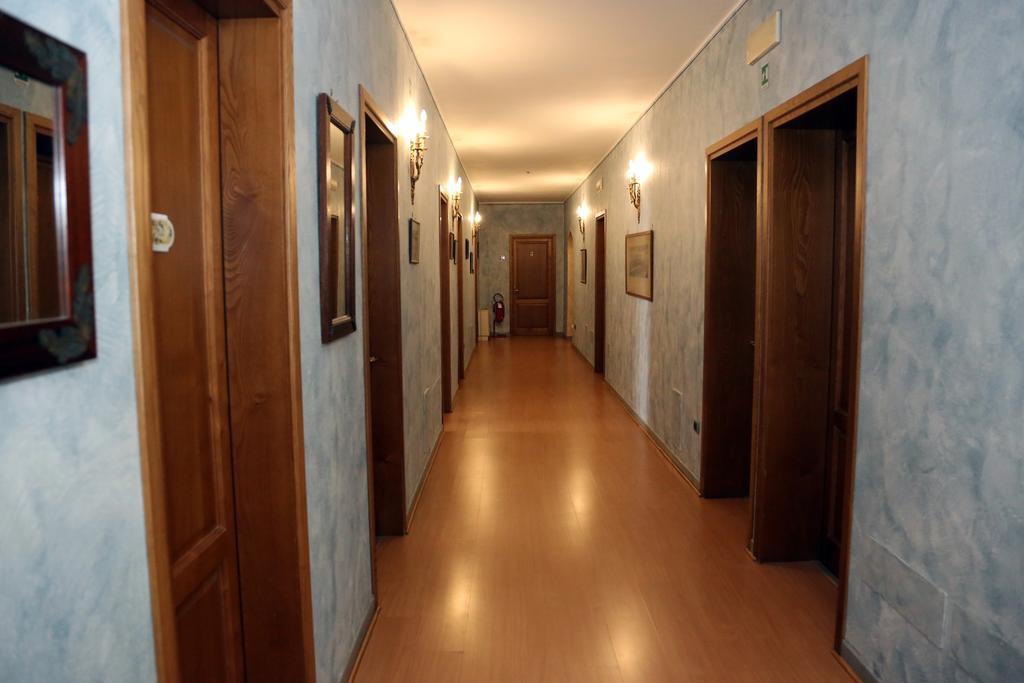 B&B La Notte Blu ฟลอเรนซ์ ภายนอก รูปภาพ