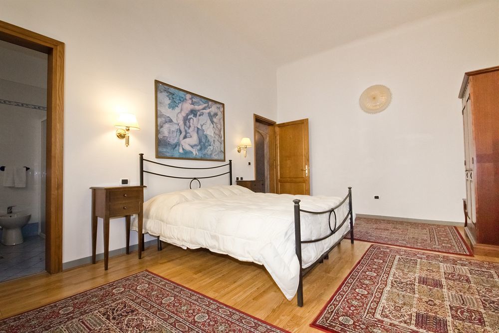 B&B La Notte Blu ฟลอเรนซ์ ภายนอก รูปภาพ